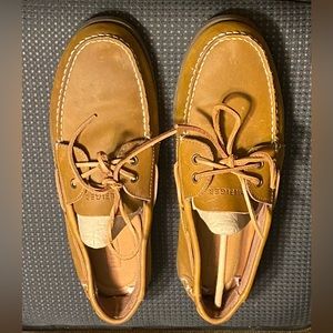 Tommy Hilfiger Tan Boat Shoe Leather Casual 2 Eye